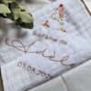 Lange blanc broderie initiale fleurie "Lou" – Image 5