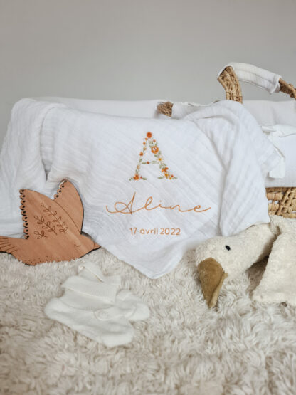 Lange blanc broderie initiale fleurie "Arthur" – Image 16