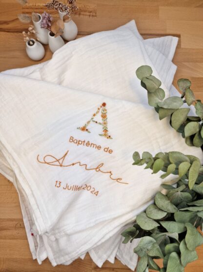 Lange blanc broderie initiale fleurie "Arthur" – Image 12