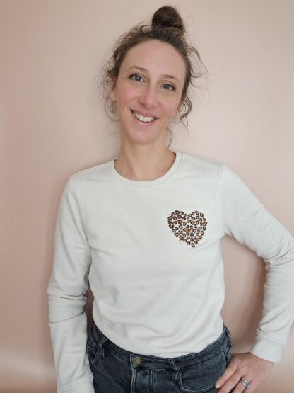 Sweat à capuche adulte CŒUR LÉOPARD “à personnaliser" – Image 4
