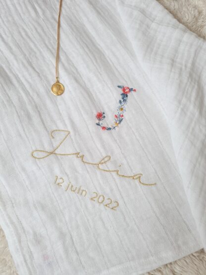 Lange blanc broderie initiale fleurie "Julia"