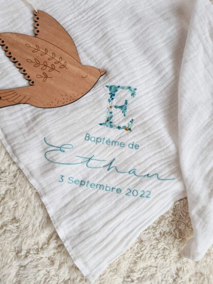 Lange blanc broderie initiale fleurie "Mael" – Image 6