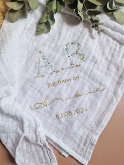 Lange blanc broderie initiale fleurie "Marguerite"