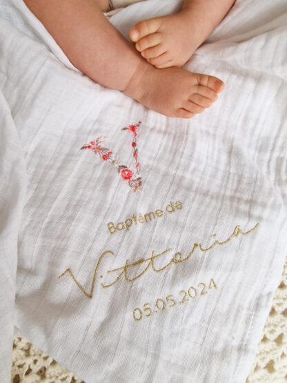 Lange blanc broderie initiale fleurie "Rose" – Image 5